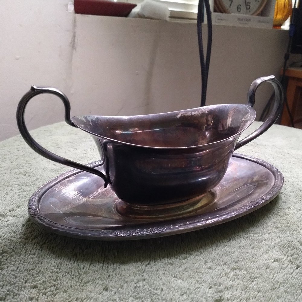 International Silver Camille 6013 Plated Gravy Sauce Boat Silverplate